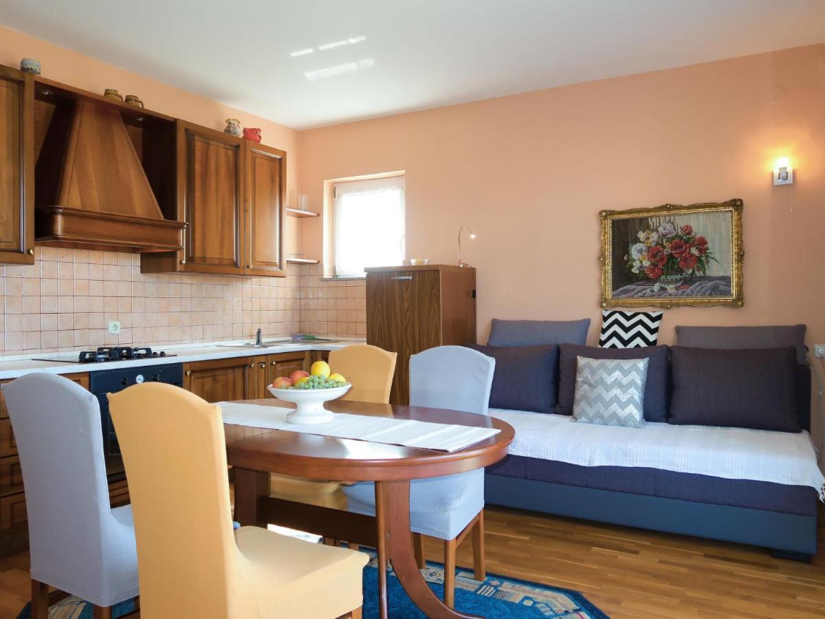 Apartment Hoba By Interhome Banjol Extérieur photo
