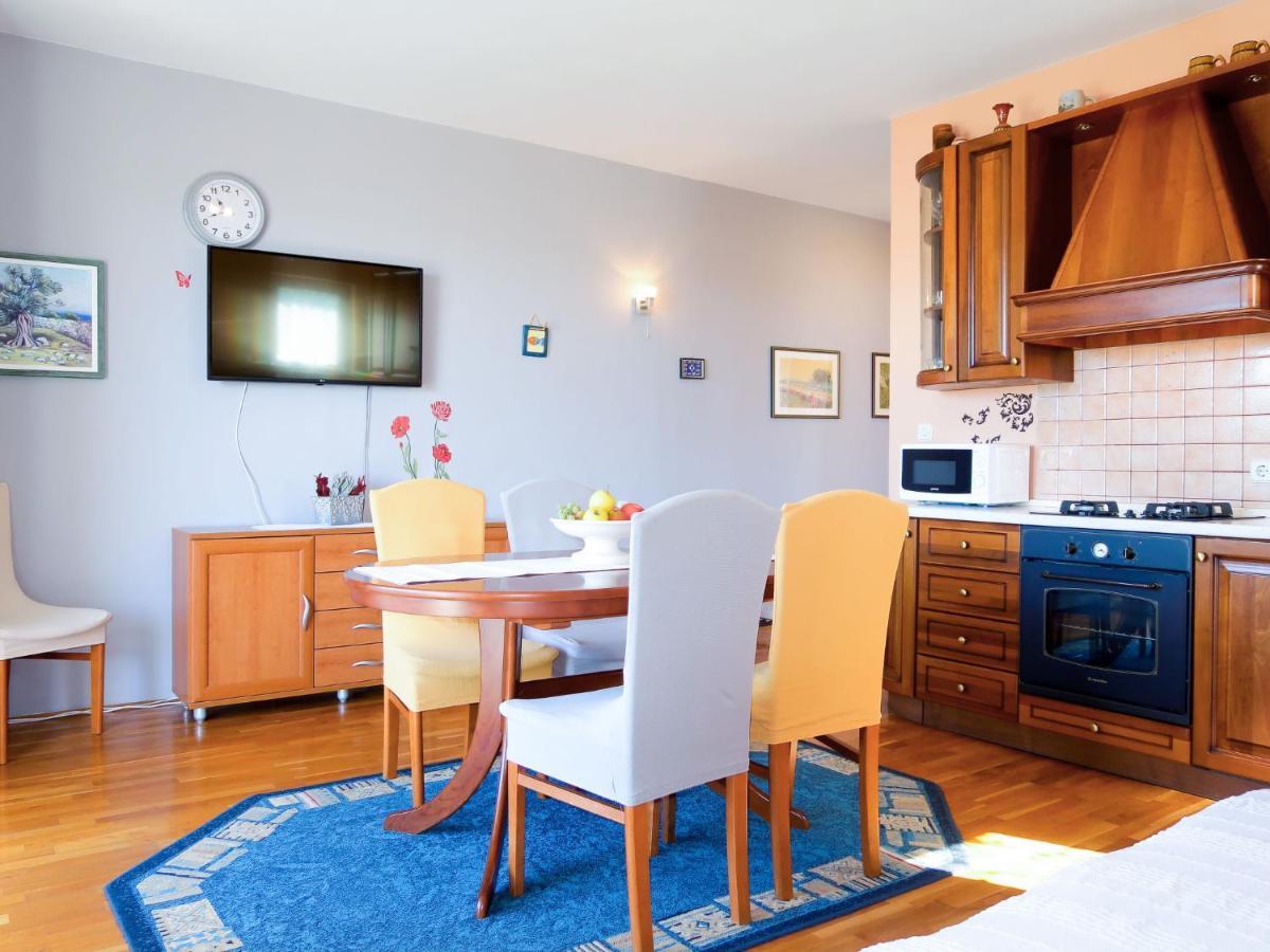 Apartment Hoba By Interhome Banjol Extérieur photo